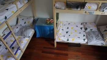 Shanghai Mofang Style Girls' Hostel