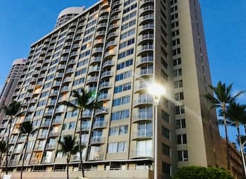 Ilikai Marina Condo Vacations