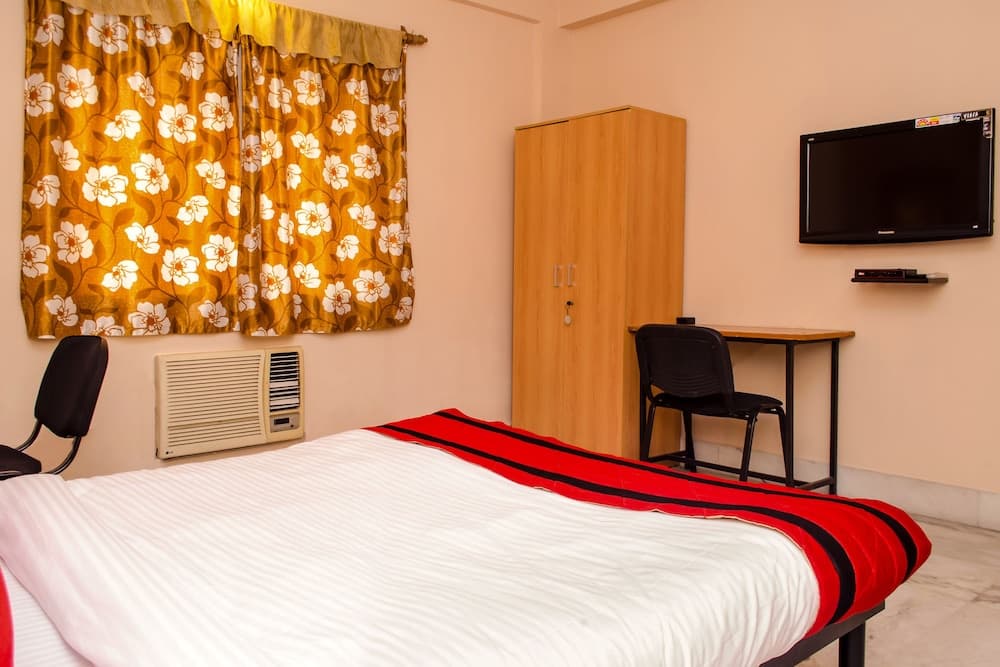 OYO 7398 near Hazra Road