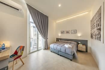 Napoli Squares Suites