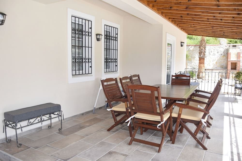 Villa Paradise by Turkish Lettings