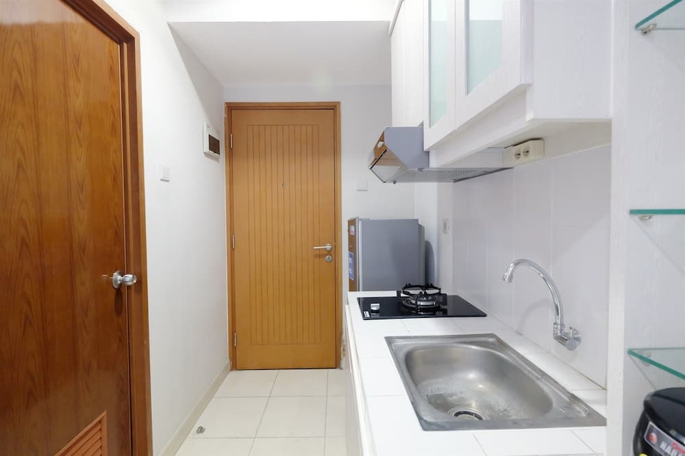 Budget Studio Apartment at Cinere Bellevue Suites