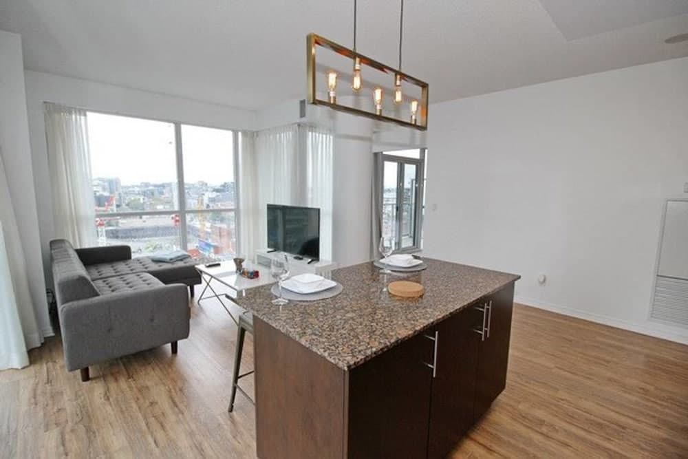 Executive 2 Bedroom Condo Across CN Tower