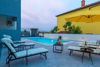 Pool Apartments Privilege