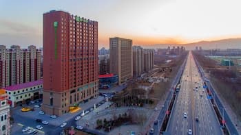 Holiday Inn Express Yinchuan Downtown, an IHG Hotel