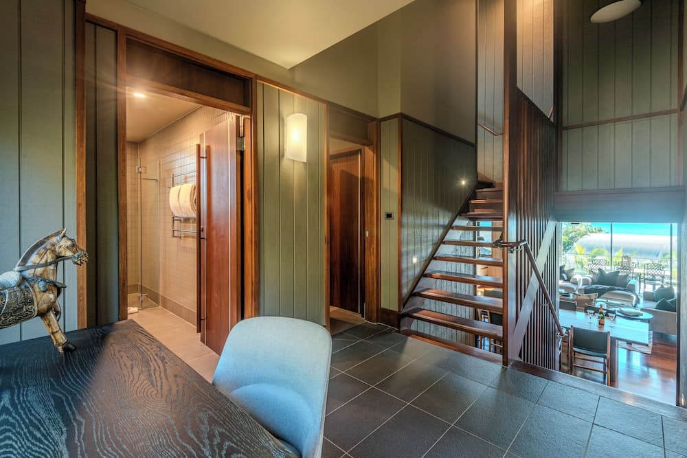 Yacht Club Villa 33-Serenity-Ocean Views with Golf Buggy