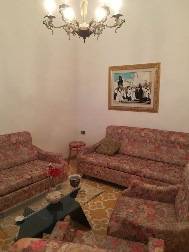 Sea view cottage on sea coast