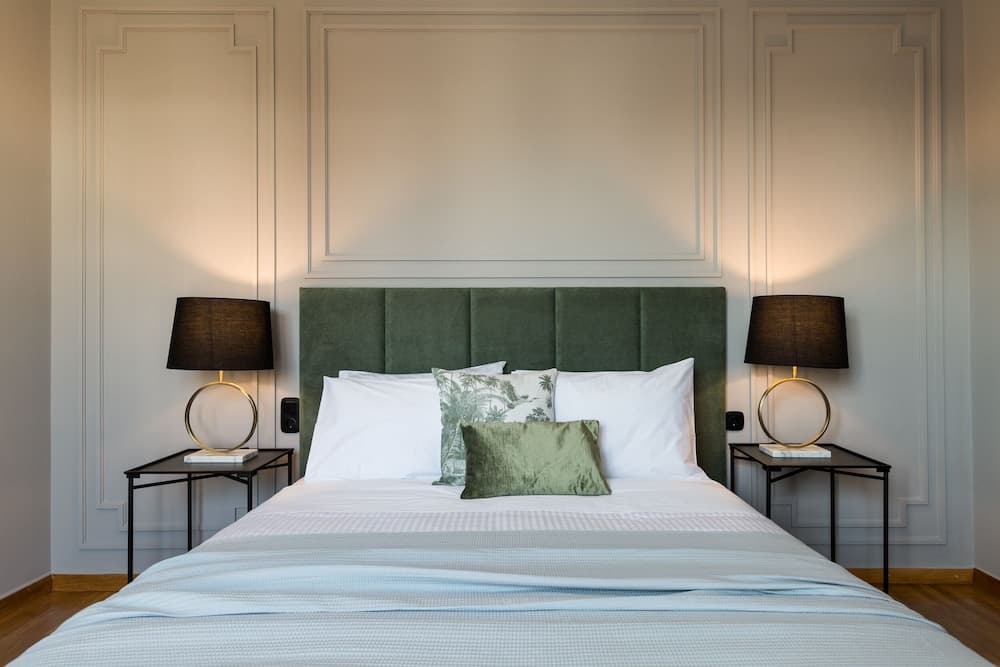 UPSTREET Elegant Luminous 3BD Apt-Kolonaki