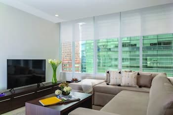 The Local Way - Botticelli Tower Polanco