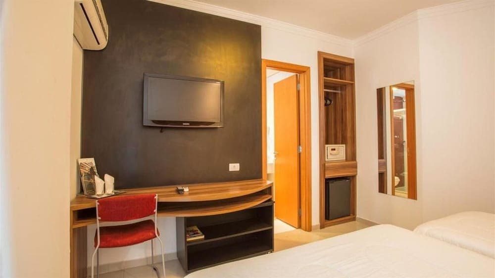 Atlântico Golden Apart Hotel