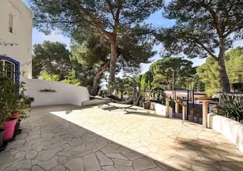 Appartment 5 Min Hippy Market & Beach