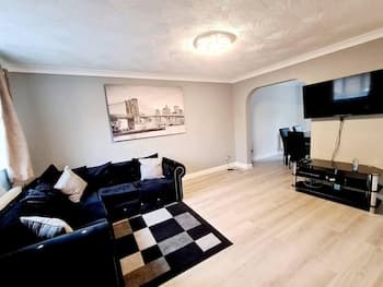 Luxury 3bed Hse Nr Excel.clean.wifi.free Parking
