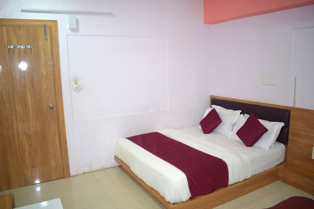 Hotel Jaunt Inn by Sky Stays