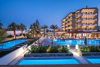 Petousis Hotel & Suites