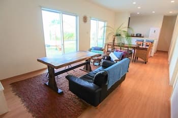 guest house Holoholo beach side - Hostel