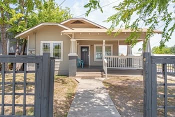 Renovated 2br/2ba Near Downtown