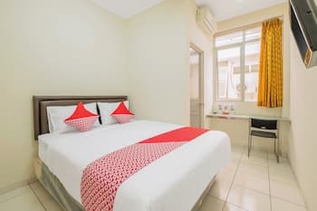 Super OYO Collection O 818 Micasa Residence - Campus Accommodation