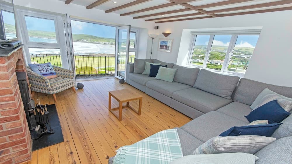 Stables Croyde 4 Bedrooms, Sleeps 8, Sea & Beach Views