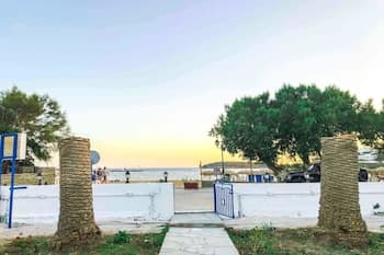 Katerina Beach Rooms