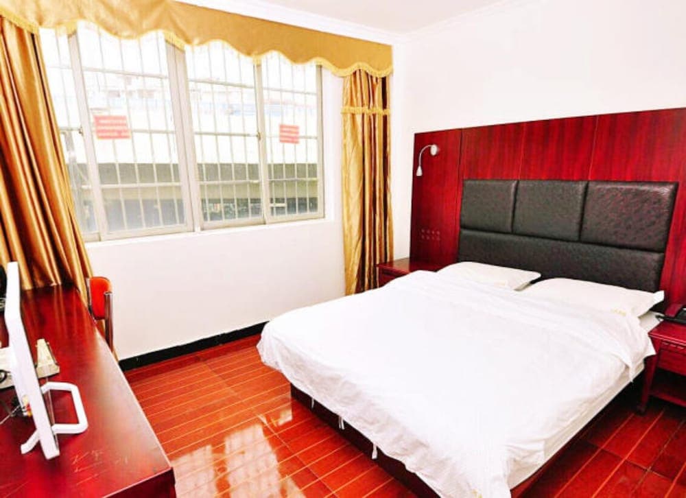 Yimi Hotel Sanyuanli Metro Station