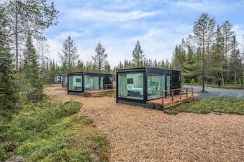 Iisakki Glass Village