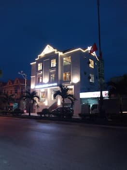 Châu Anh Luxury Hotel