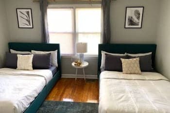 Cozy family-style Buckhead Bungalow