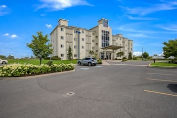 Motel 6 Kingston, ON