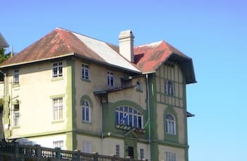 Hostal Little Castle - Hostel