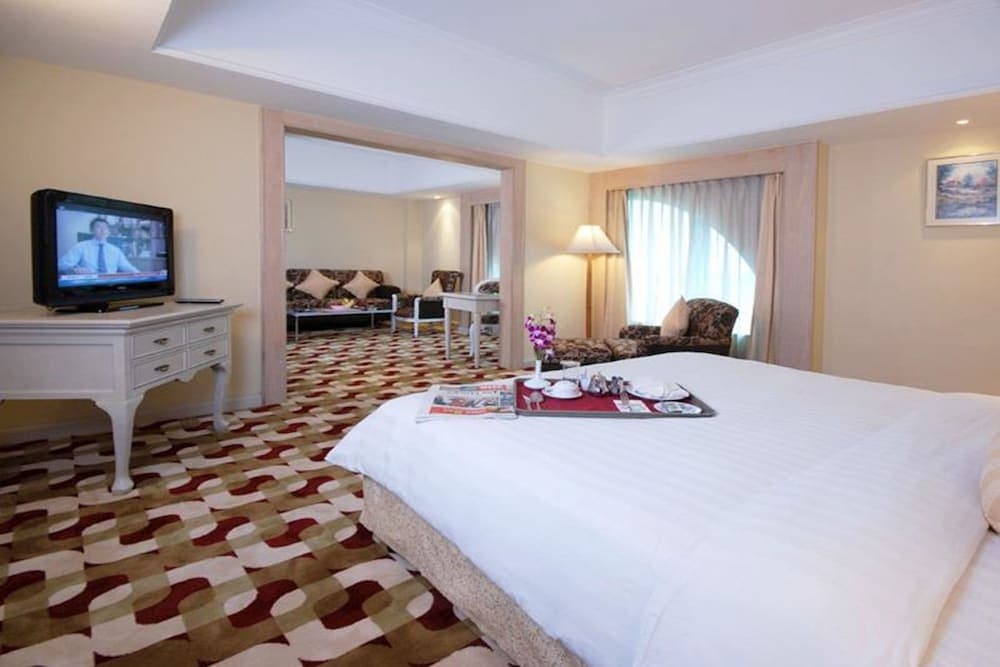 Berjaya Waterfront Hotel