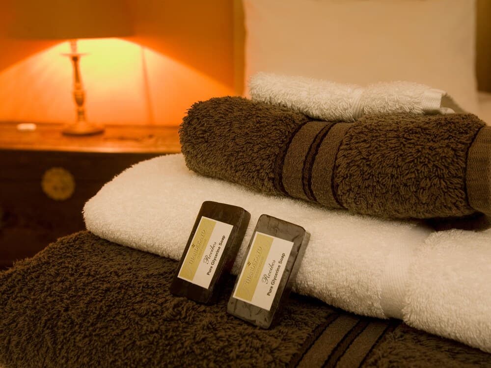 Art Gallery Guesthouse Thandekayo