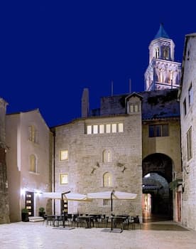 Hotel Vestibul Palace