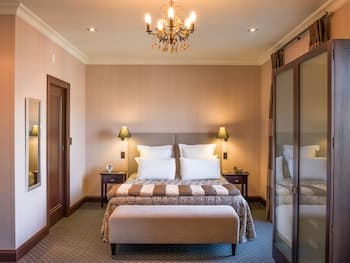 The Crown Hotel Napier