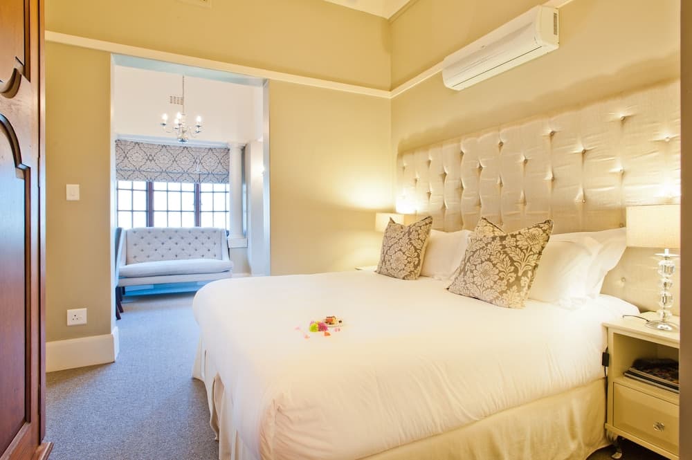 The Saint James on Venice Luxury Guest House