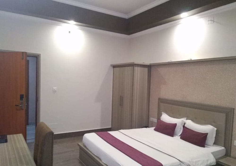 ADB Rooms Hotel Surabhi International