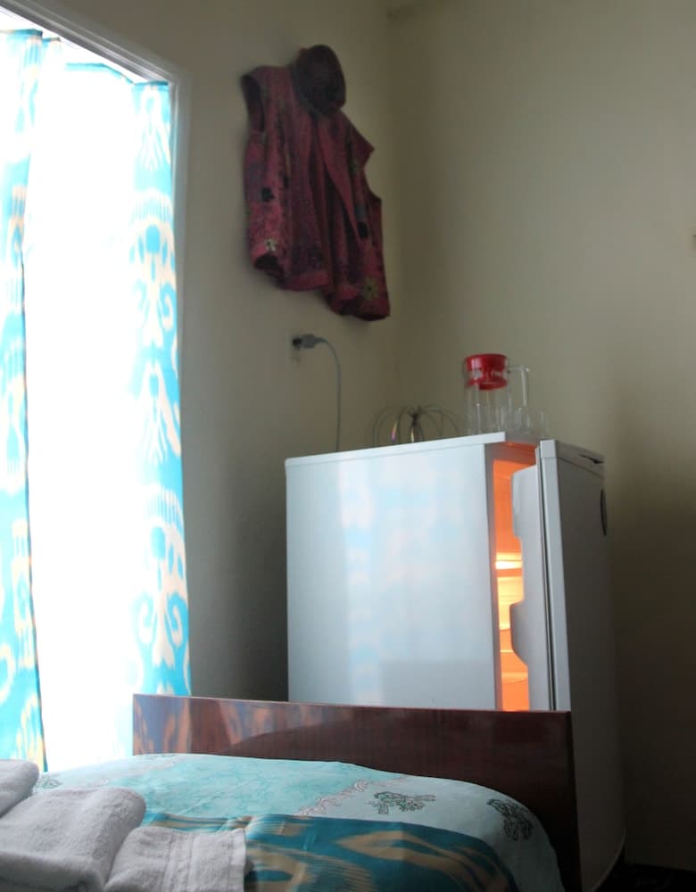 Kamolot Guesthouse - Hostel