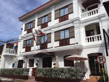 West Loch Park Hotel Vigan