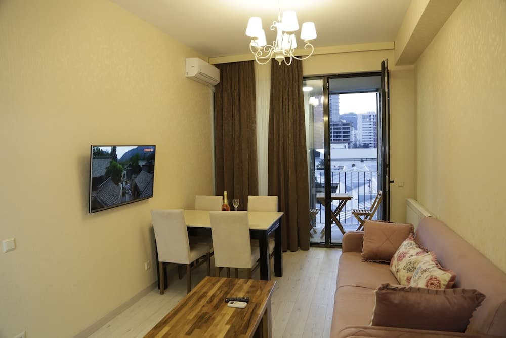 Full Comfort Apartment at Chavchavadze