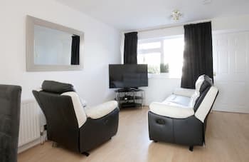 Arma Short Stays - Turner Close