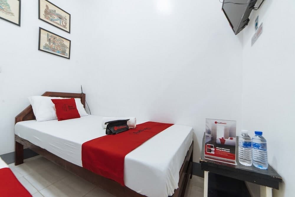 RedDoorz @ Plaza Jaro Iloilo