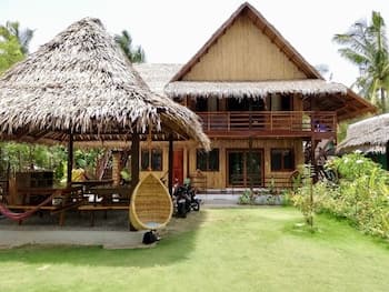 Ilakai Hostel - Adults Only