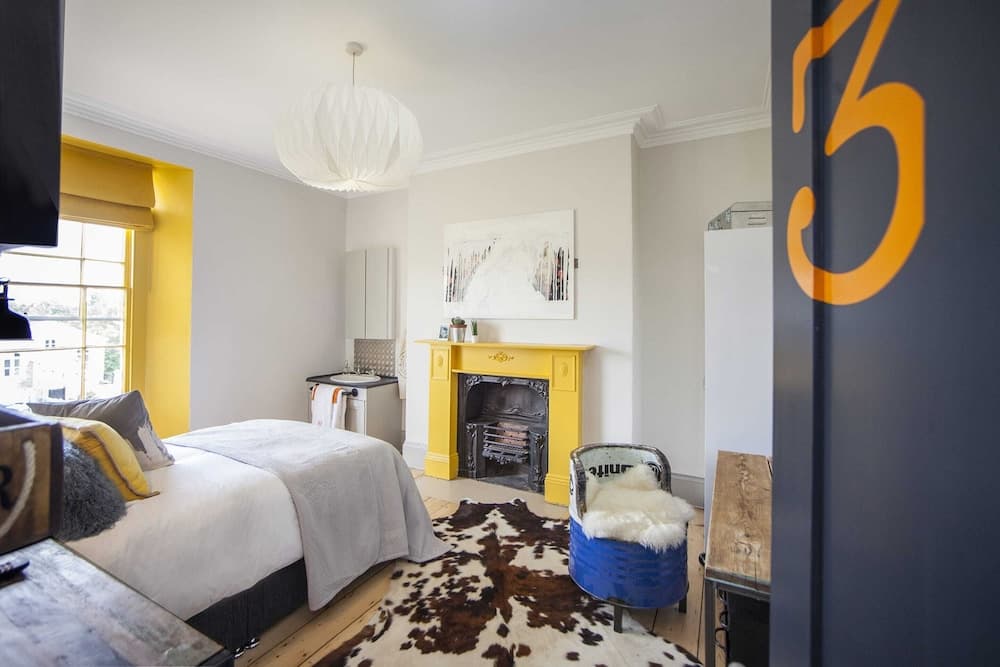 Higgihaus at Hampton Whole House 6 Bed