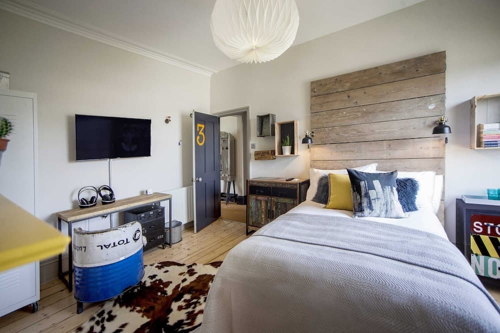 Higgihaus at Hampton Whole House 6 Bed