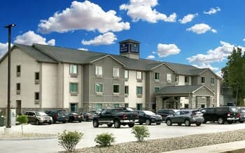 Cobblestone Hotel & Suites - Urbana