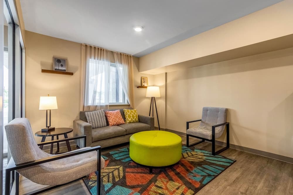 WoodSpring Suites Naples West