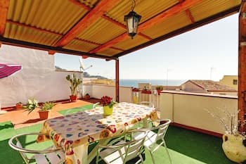 Seaview Terrace Sunny Apartment