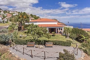 Country House With sea View, Southern Sunny House