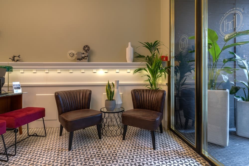 The Convo Porto Hotel & Apartment