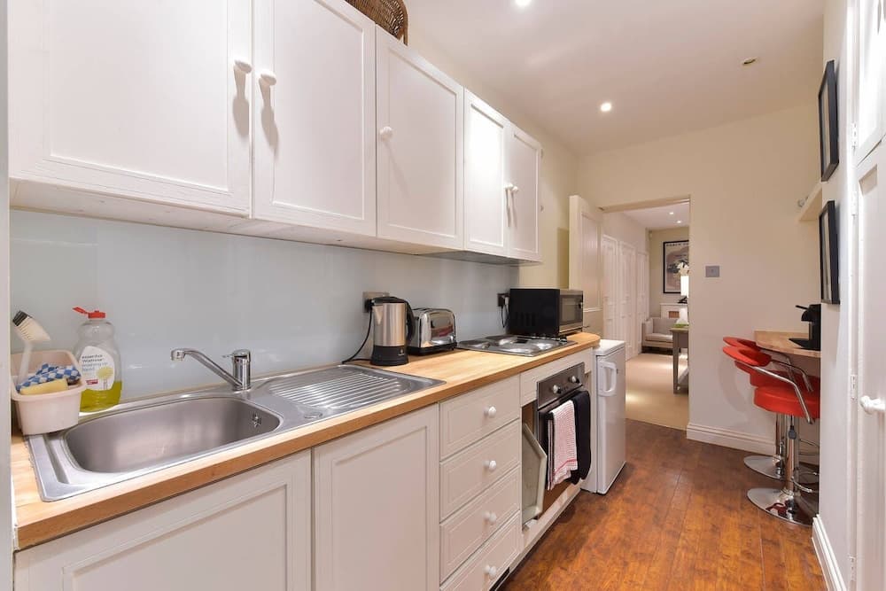 ALTIDO Peaceful 1 bed Flat off Sloane Square With Patio