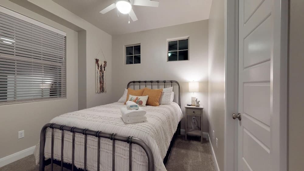 Arroyo Casita 4 Bedroom Townhouse by RedAwning